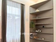 https://lakpont.com/ingatlan/670243-eladó-lakás-Budapest