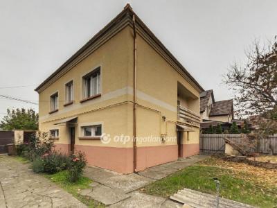 Eladó családi ház Szeged