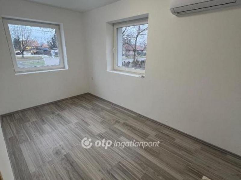 Eladó családi ház Tápiószele