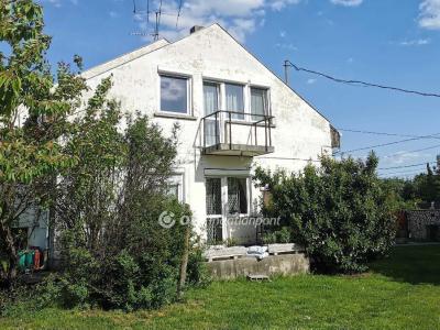 Eladó családi ház Budapest