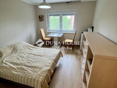 Eladó lakás Harkány