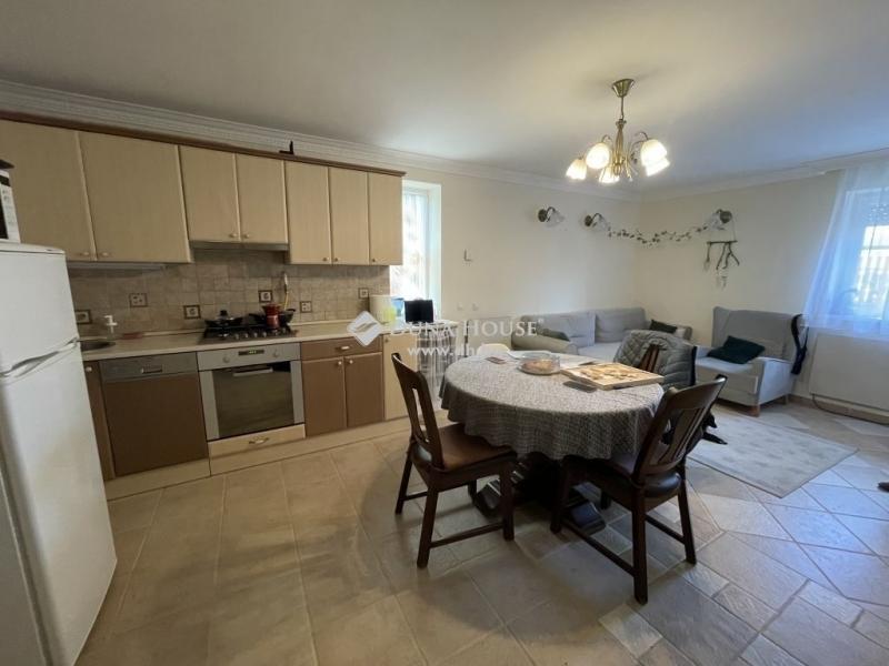 Eladó családi ház Cserkeszőlő