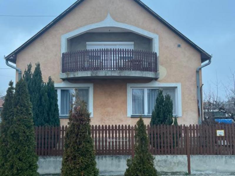 Eladó családi ház Balmazújváros