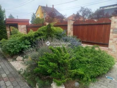 Eladó családi ház Vecsés