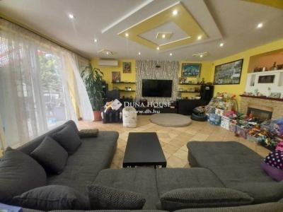 Eladó családi ház Vecsés