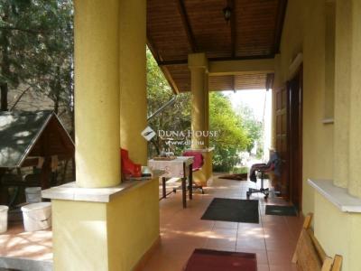 Eladó családi ház Budapest