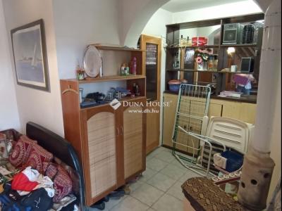 Eladó nyaraló Gomba