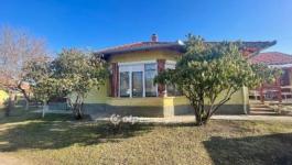 Eladó családi ház Lajosmizse