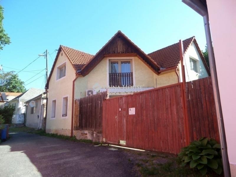 Eladó családi ház Pécs