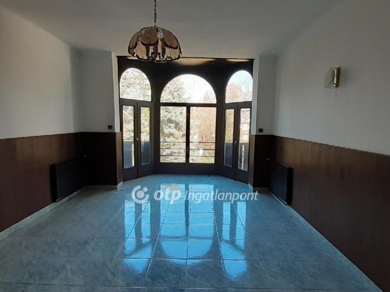 Eladó nyaraló Balatonlelle