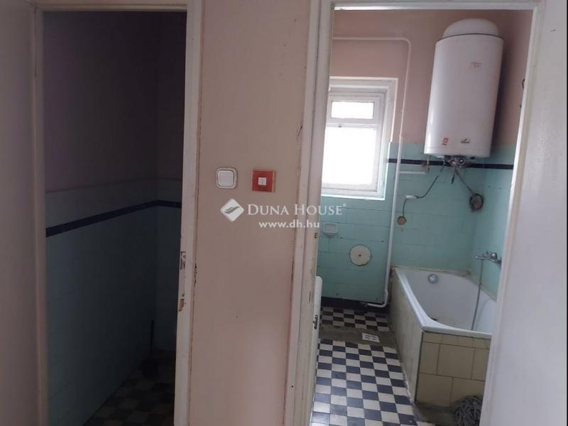 Eladó családi ház Budapest
