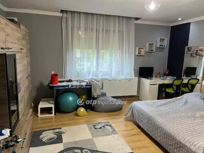 Eladó családi ház Jászberény