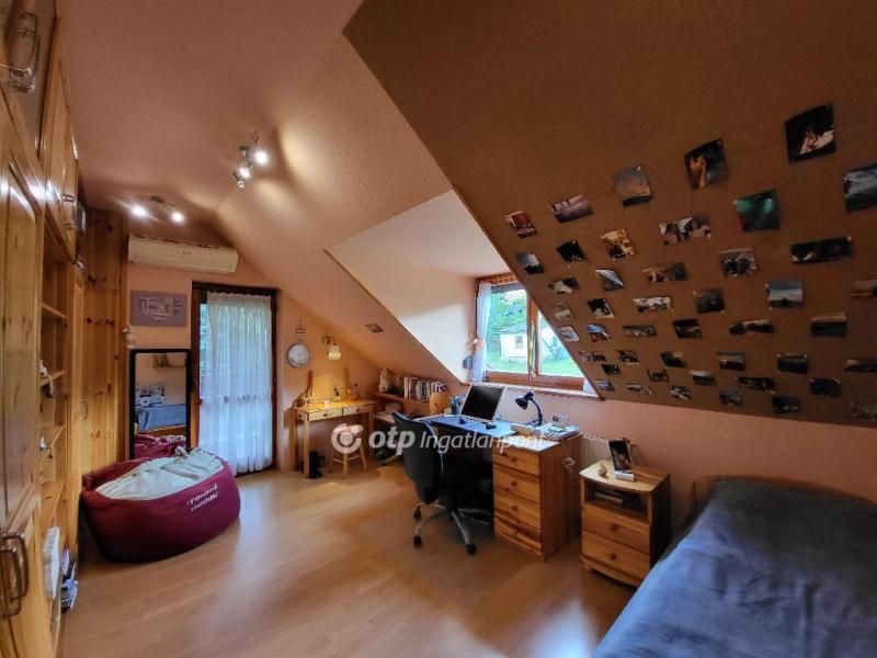 Eladó családi ház Budakeszi
