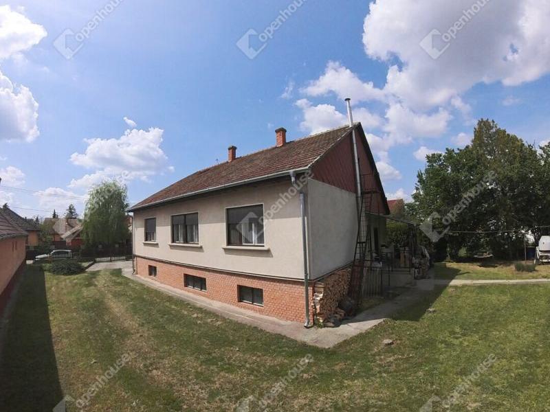 Eladó családi ház Pilis