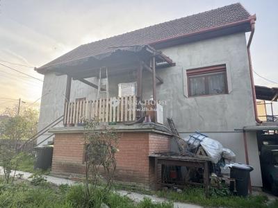 Eladó családi ház Tápiószecső