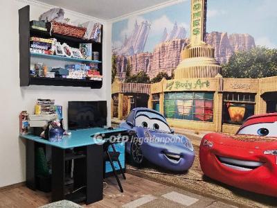 Eladó lakás Kisköre