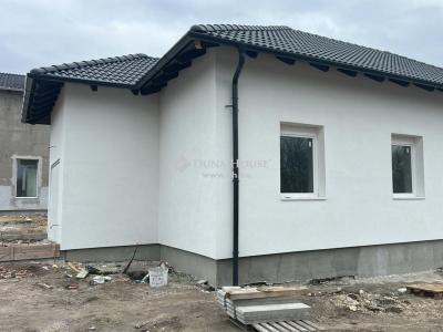Eladó ikerház Érd