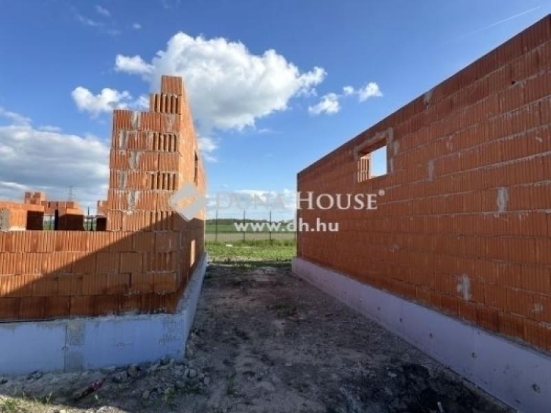 Eladó ikerház Délegyháza