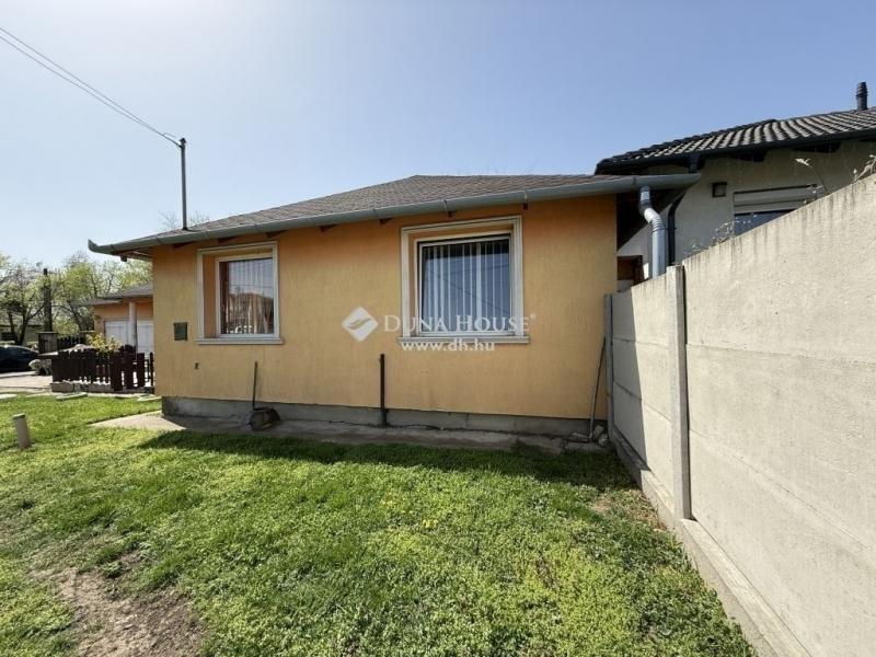 Eladó ikerház Érd