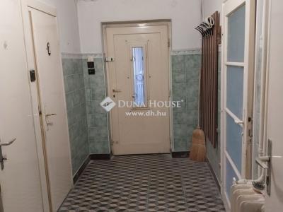 Eladó családi ház Budapest