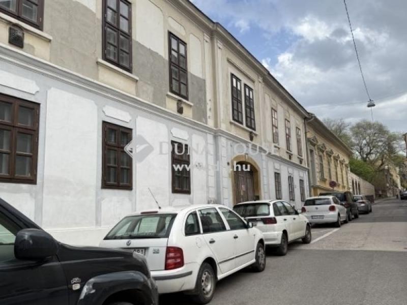 Eladó lakás Pécs