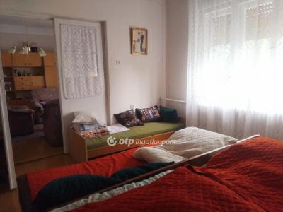 Eladó családi ház - 4242 Hajdúhadház