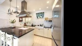 Eladó családi ház Érd