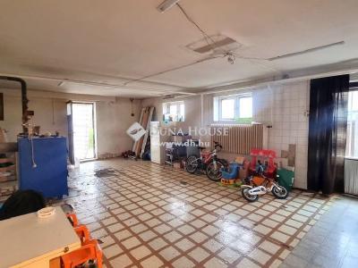 Eladó családi ház Kartal