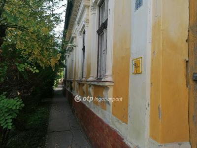 Eladó házrész - 5650 Mezőberény