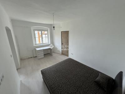 Eladó családi ház Pécs