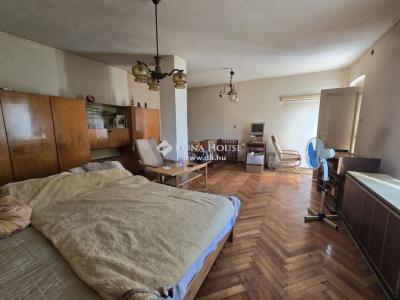 Eladó családi ház Pécs