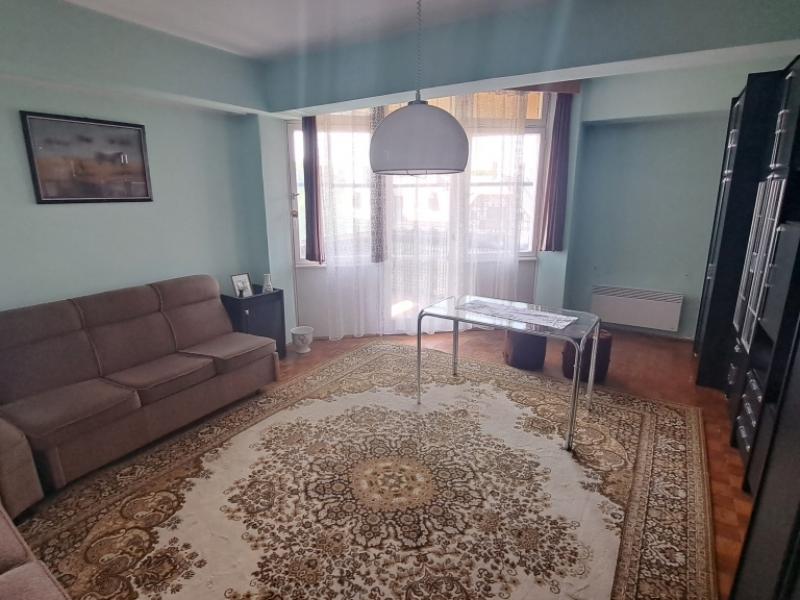 Eladó lakás Mezőhegyes