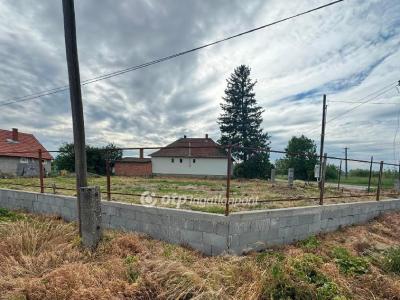 Eladó lakóövezeti telek Tiszafüred