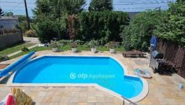 Eladó nyaraló Balatonkenese Balatonakarattya