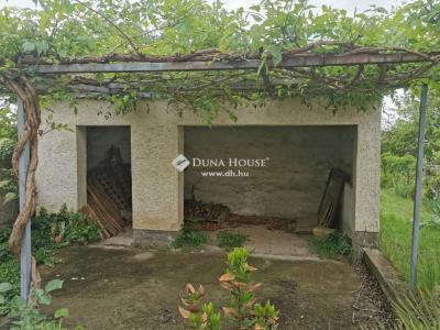 Eladó családi ház Dunaalmás