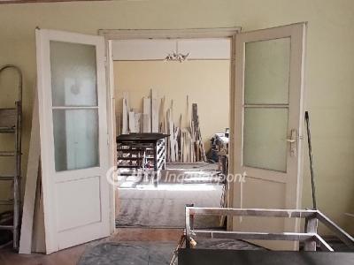 Eladó családi ház Budapest