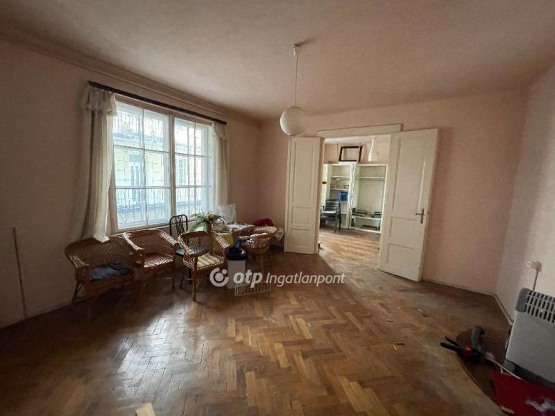 Eladó lakás Budapest