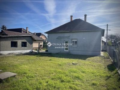 Eladó családi ház - 2220 Vecsés