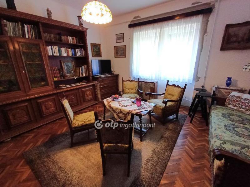 Eladó családi ház Csongrád