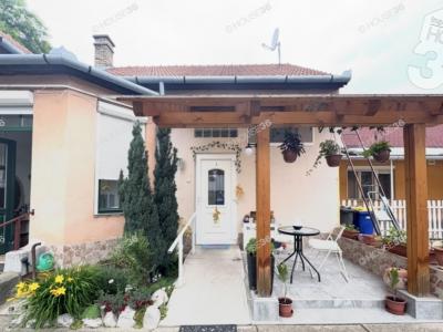 Eladó házrész Kecskemét