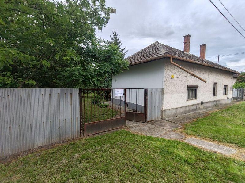Eladó ház Tiszaföldvár