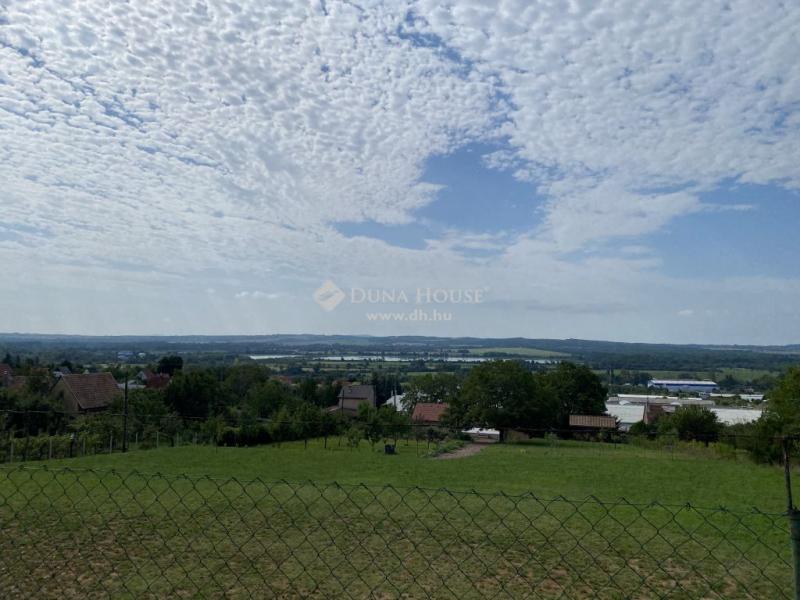 Eladó nyaraló Cserkút