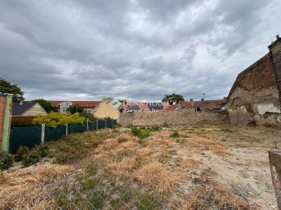 Eladó lakóövezeti telek Kecskemét