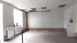 Eladó utcai bejáratú üzlethelység Nyíregyháza