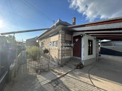 Eladó családi ház - 2730 Albertirsa