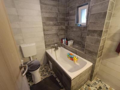 Eladó családi ház - 2481 Velence