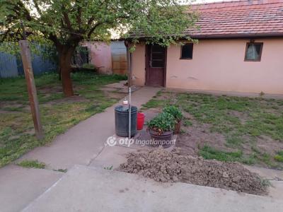 Eladó családi ház - 4033 Debrecen