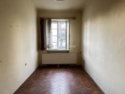 Eladó lakás Tamási