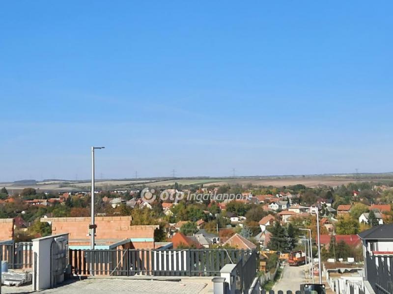 Eladó lakás Mende