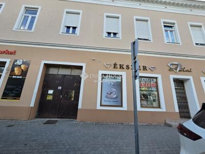 Eladó lakás Siklós